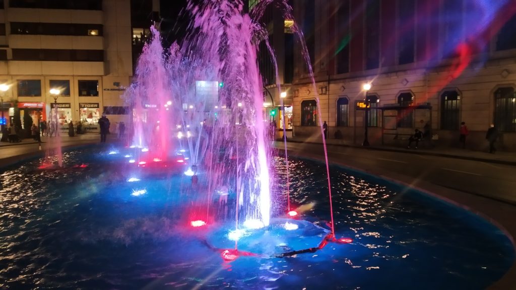 Aquatic fountain in public square (Gijón, Spain)