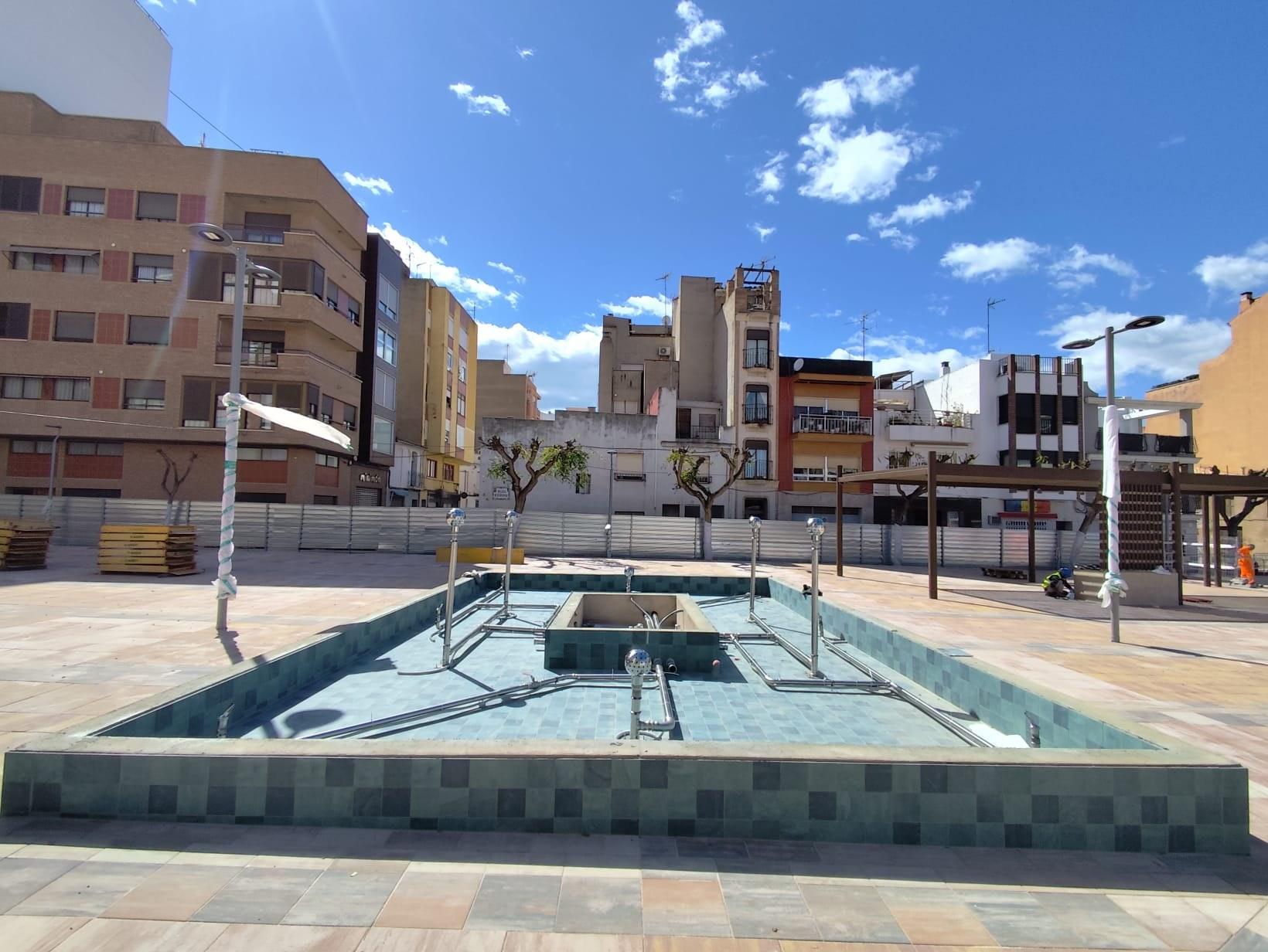 Instalación hidráulica de la fuente ornamental de Plaza España de Onda